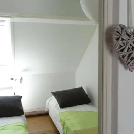 Villa Maison Cosy A 200m De La Plage, 3 Ch, Terrasse, Wifi, Proche Centre, Ideale Pour Famille - Fr-1-675-7